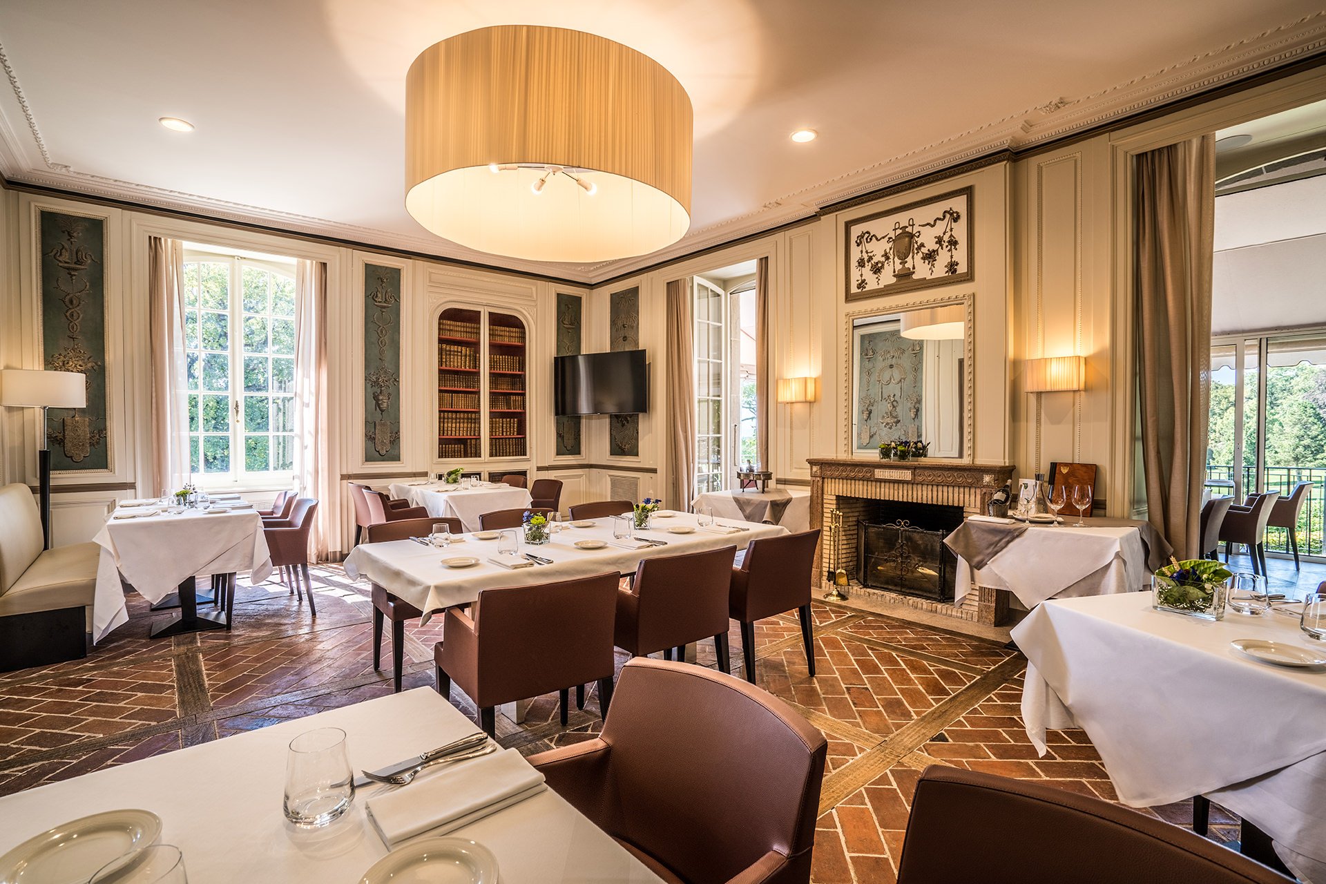 6. Chateau De Bonmont Restaurant Trianon Hotel Bonmont.jpg