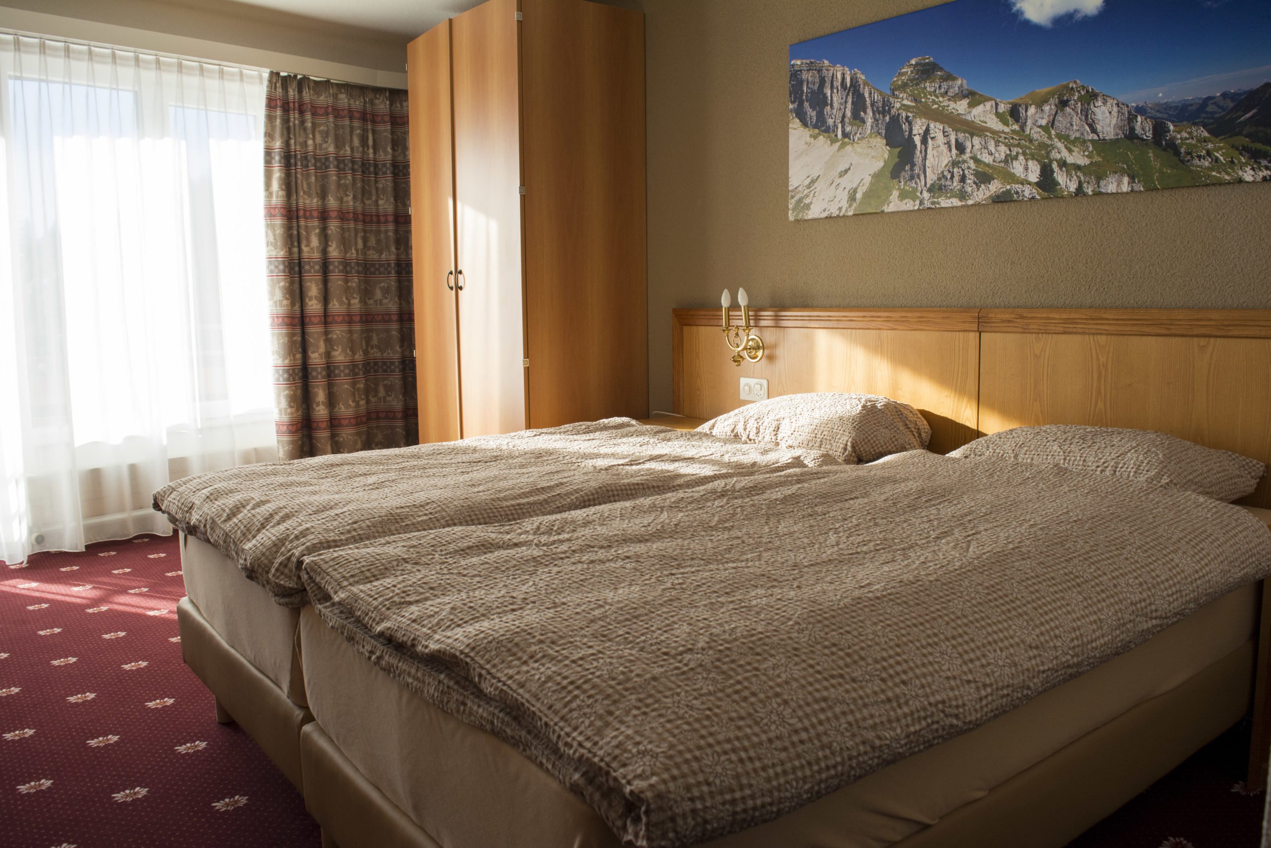 Alpine Classic Hotel Leysin Chambre.jpg