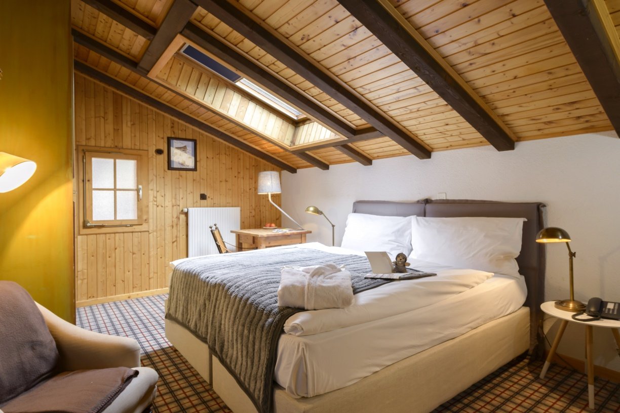 Chateauform Chalet Champery 4 Chambre.jpg