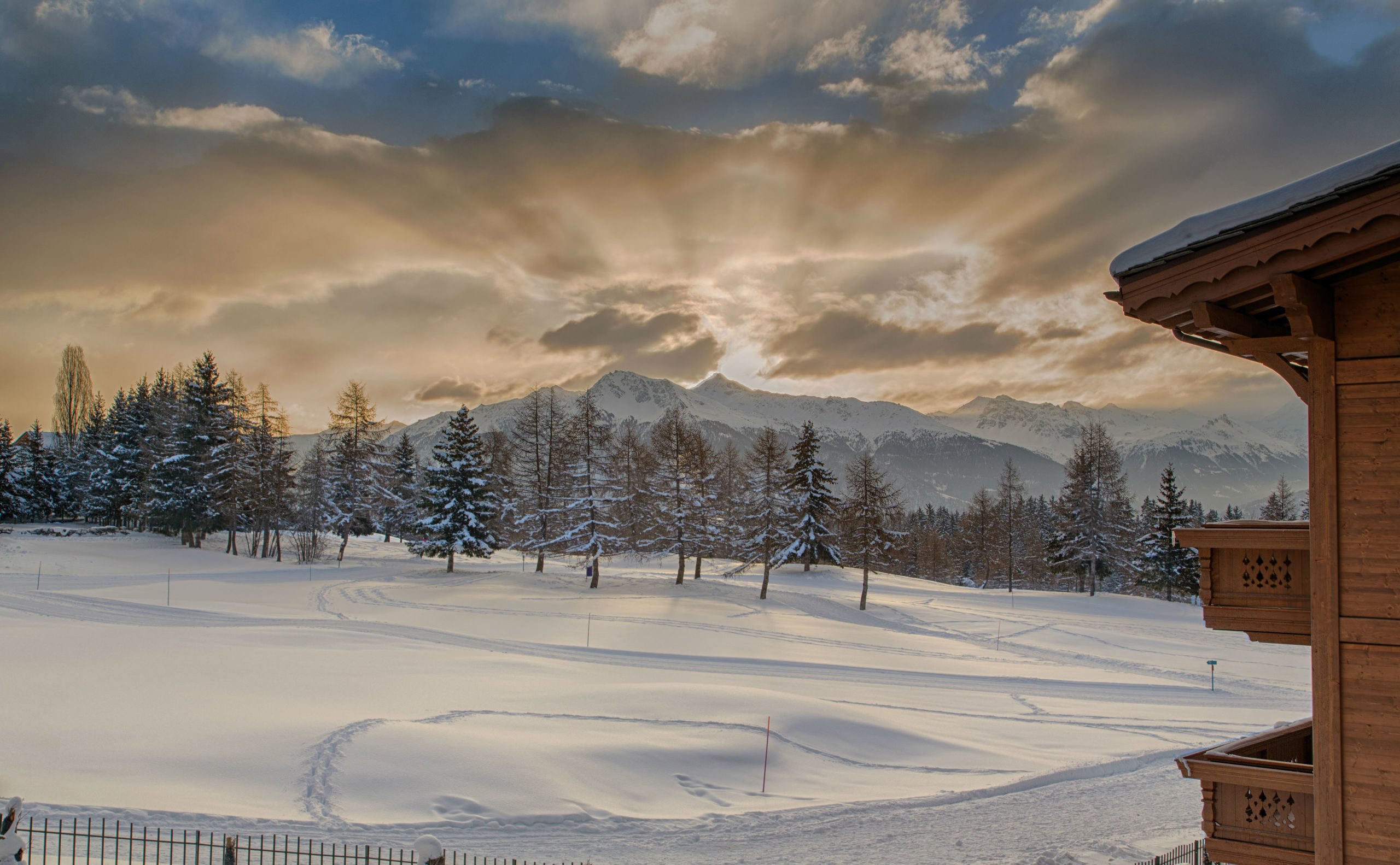 Guarda Golf Hotel Crans Winter Sunrise Ret.jpg