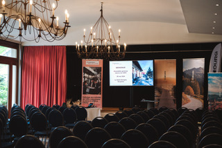 Salle De Seance Gruyeres Hotel Saint Georges